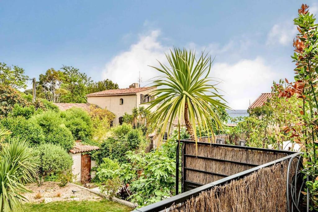 Appartement Retire De La Location Λα Σιοτά Εξωτερικό φωτογραφία